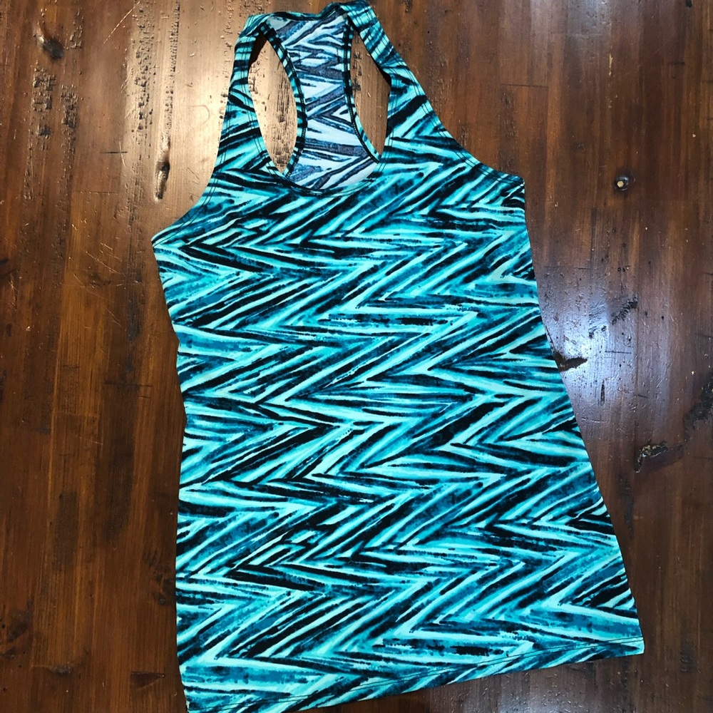 K-Deer Vertigo Zig Zag Tank Top Medium EUC